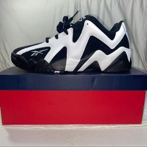 Kamikaze low black and white 10.5